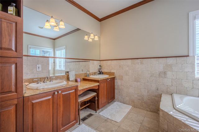 56 Autumn Chase Drive, Hopewell Junction, NY 12533