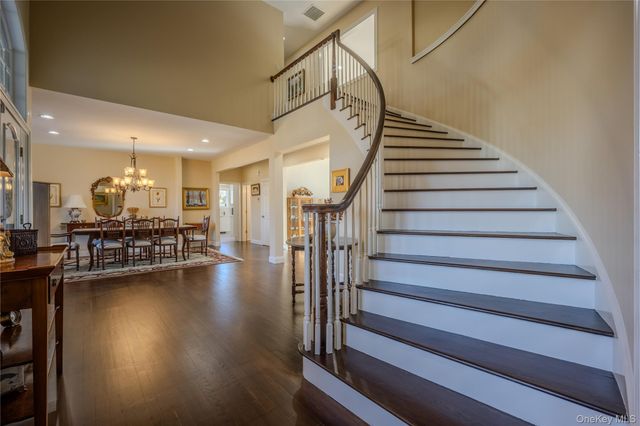 56 Autumn Chase Drive, Hopewell Junction, NY 12533