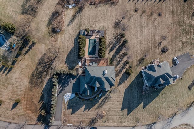 56 Autumn Chase Drive, Hopewell Junction, NY 12533