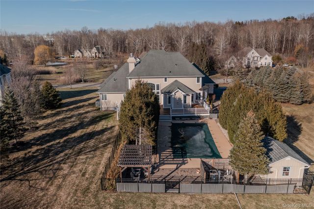 56 Autumn Chase Drive, Hopewell Junction, NY 12533