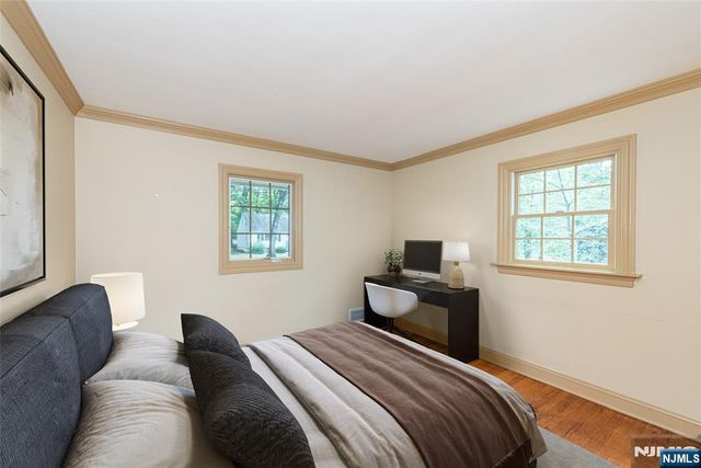 8 Haring Drive, Old Tappan, NJ 07675