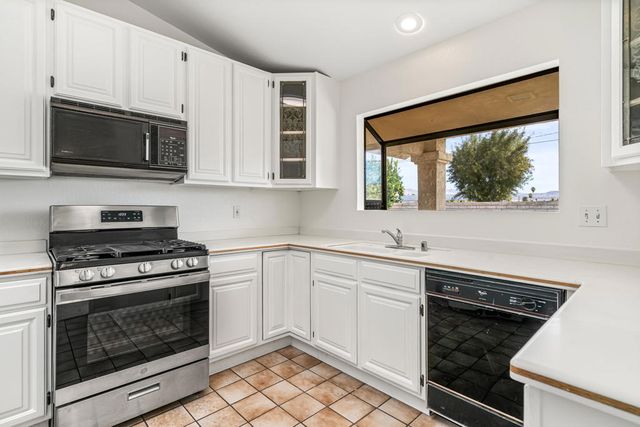 30320 Travis Avenue, Cathedral City, CA 92234