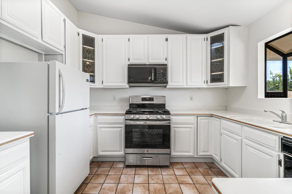 Image 14 of property listing at 30320 Travis Avenue, Cathedral City, CA 92234