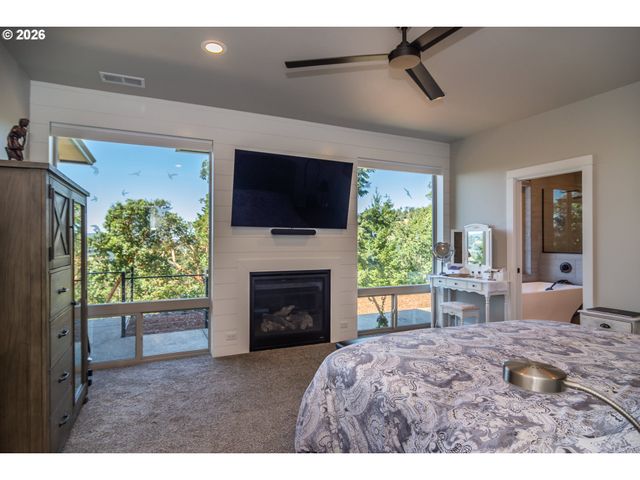 1232 SOUTHRIDGE Way, Roseburg, OR 97470