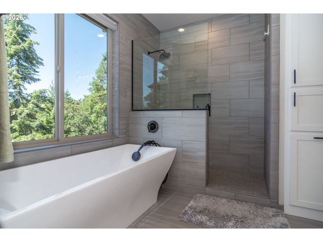 1232 SOUTHRIDGE Way, Roseburg, OR 97470