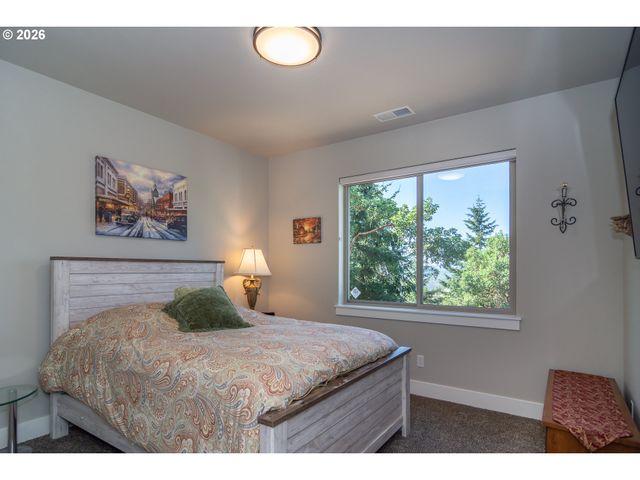 1232 SOUTHRIDGE Way, Roseburg, OR 97470