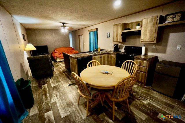 1502 W Monroe Avenue, Port O'connor, TX 77982