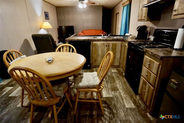 1502 W Monroe Avenue, Port O'connor, TX 77982