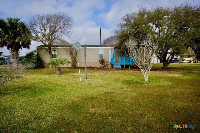 1502 W Monroe Avenue, Port O'connor, TX 77982