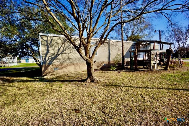 1502 W Monroe Avenue, Port O'connor, TX 77982