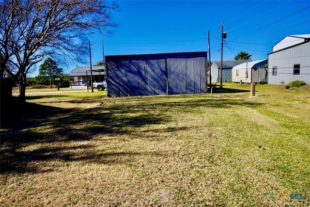 1502 W Monroe Avenue, Port O'connor, TX 77982