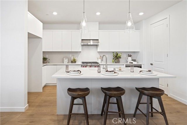 2352 Channel Drive 101, Ventura, CA 93003