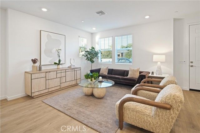 2352 Channel Drive 101, Ventura, CA 93003