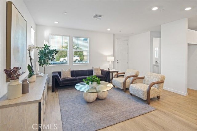 2352 Channel Drive 101, Ventura, CA 93003