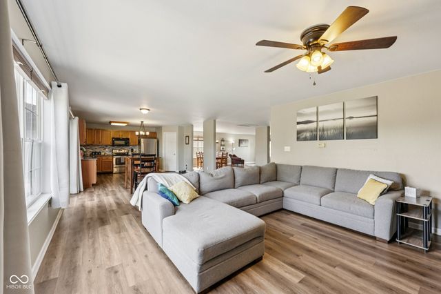 19212 Golden Meadow Way, Noblesville, IN 46060