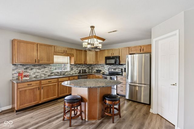 19212 Golden Meadow Way, Noblesville, IN 46060