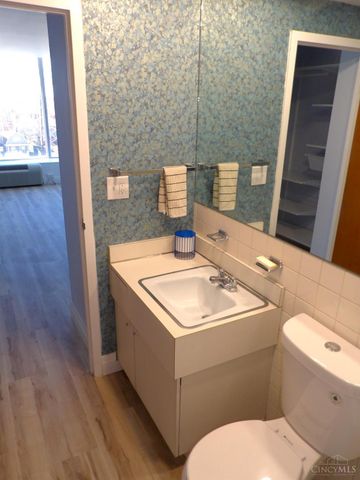 810 Matson Place, Cincinnati, OH 45204