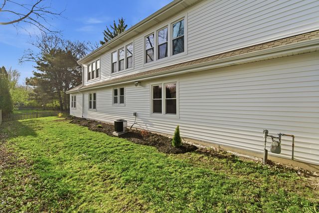 48 Birchwood Avenue, Deerfield, IL 60015