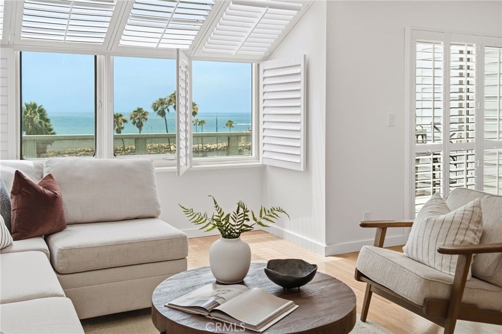 Image 4 of property listing at 250 The Village 303, Redondo Beach, CA 90277