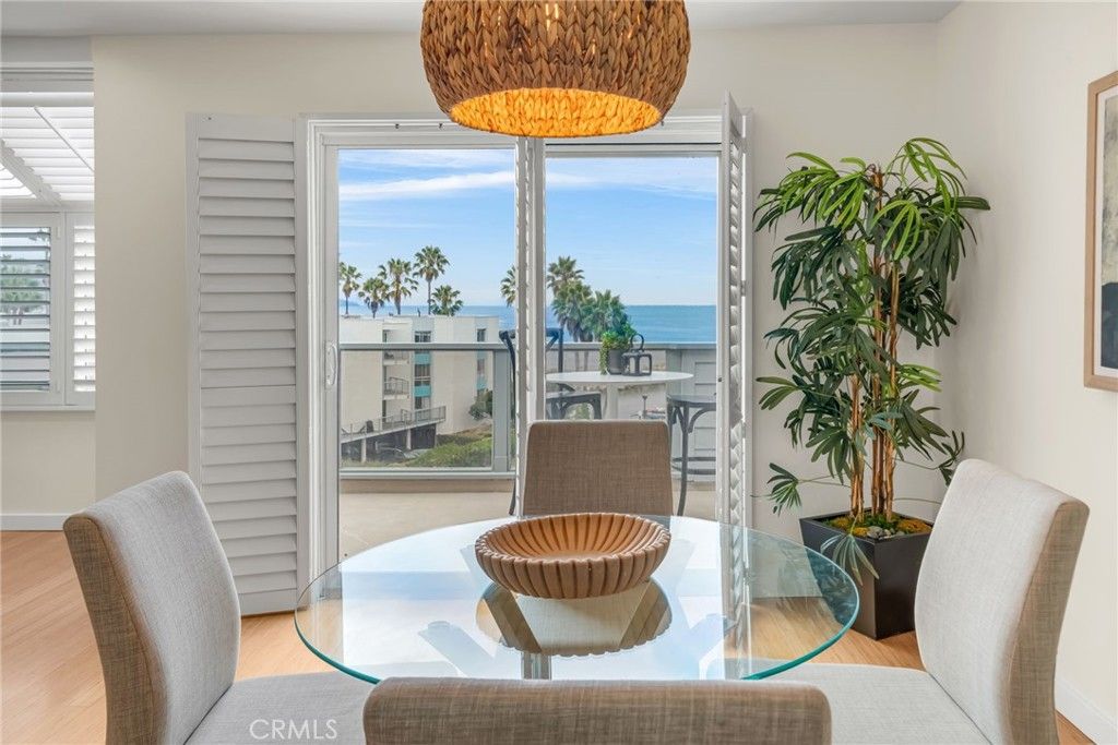 Image 5 of property listing at 250 The Village 303, Redondo Beach, CA 90277