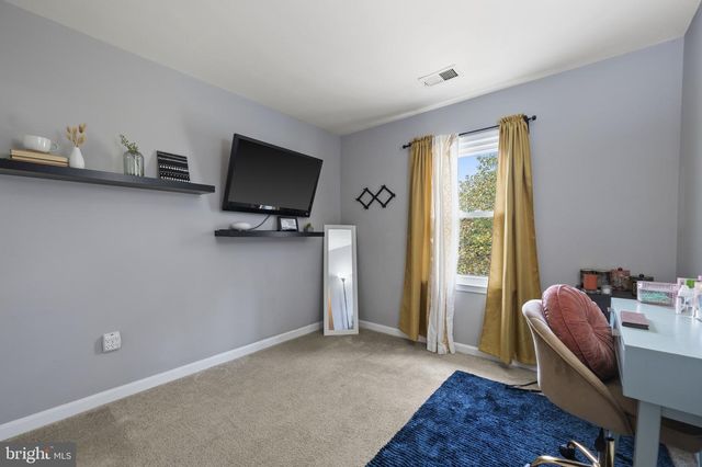 2017 SERPENTINE TER, Silver Spring, MD 20904