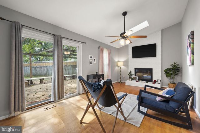 2017 SERPENTINE TER, Silver Spring, MD 20904