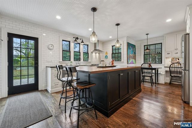 54 Joyce Road, Tenafly, NJ 07670