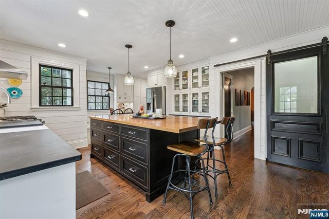 54 Joyce Road, Tenafly, NJ 07670