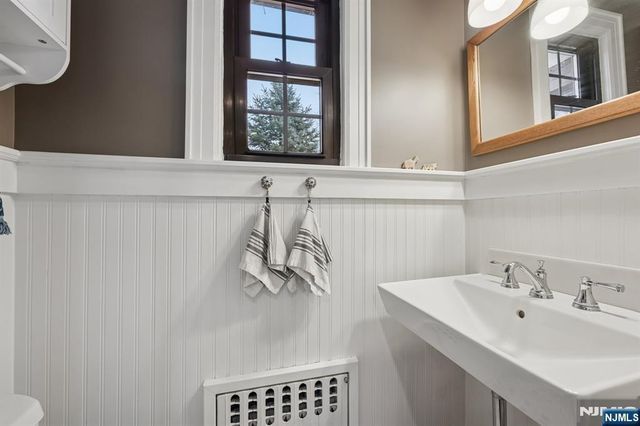 54 Joyce Road, Tenafly, NJ 07670