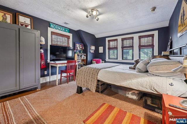 54 Joyce Road, Tenafly, NJ 07670