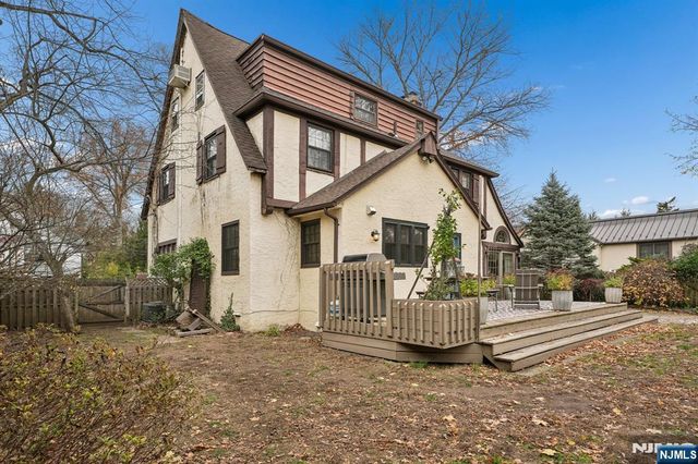 54 Joyce Road, Tenafly, NJ 07670