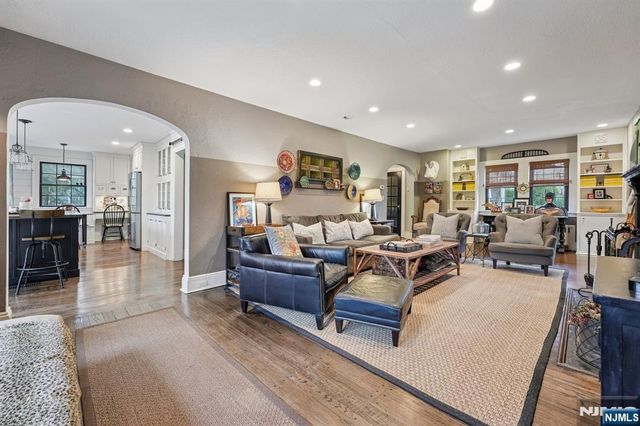 54 Joyce Road, Tenafly, NJ 07670