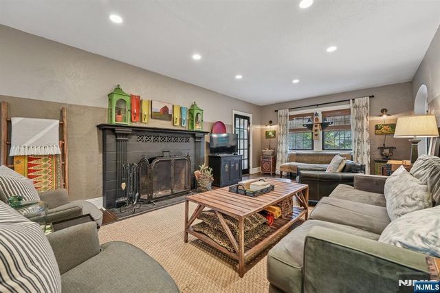 54 Joyce Road, Tenafly, NJ 07670