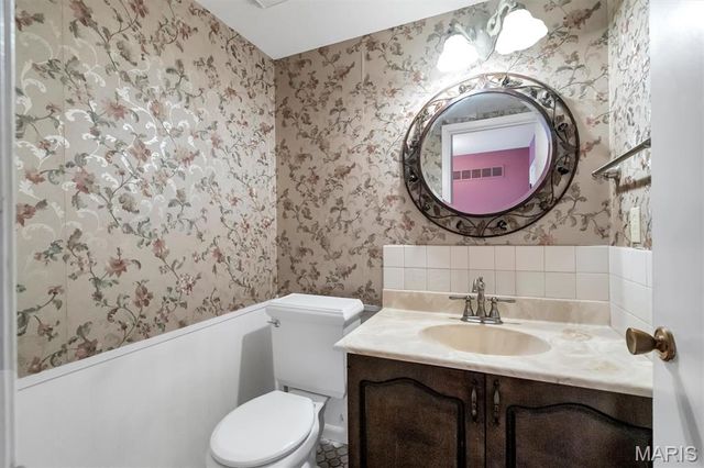 1503 Birnamwood Trail Drive, Ballwin, MO 63021