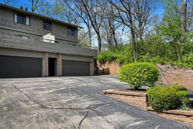 1503 Birnamwood Trail Drive, Ballwin, MO 63021