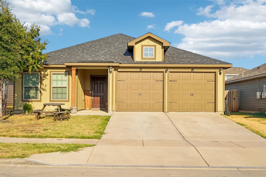 8420 Steel Dust Drive, Fort Worth, TX 76179