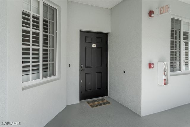 3990 Loblolly Bay DR 302, Naples, FL 34114