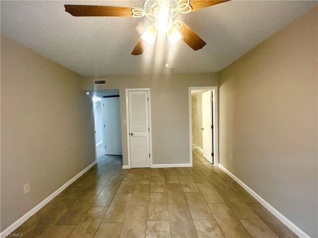 4906 Victoria DR 103, Cape Coral, FL 33904