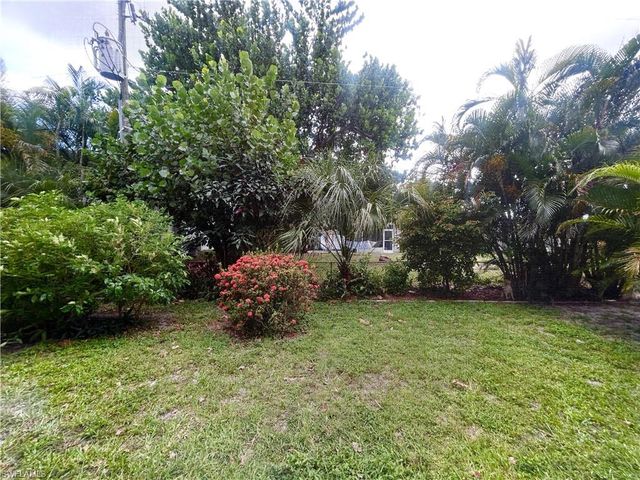4906 Victoria DR 103, Cape Coral, FL 33904