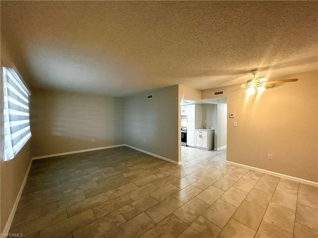 4906 Victoria DR 103, Cape Coral, FL 33904