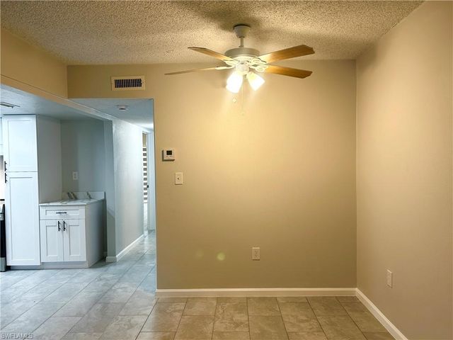 4906 Victoria DR 103, Cape Coral, FL 33904