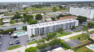 4906 Victoria DR 103, Cape Coral, FL 33904