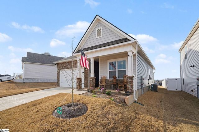 221 Emerald Creek Avenue, Greer, SC 29651