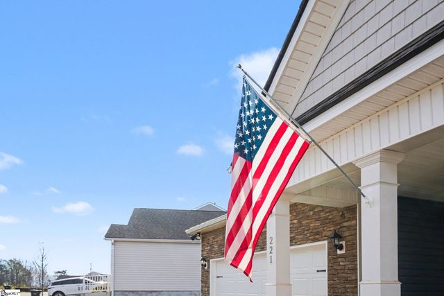 221 Emerald Creek Avenue, Greer, SC 29651