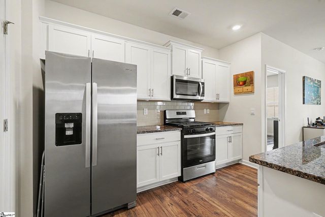 221 Emerald Creek Avenue, Greer, SC 29651