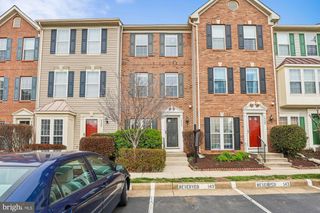 4266 WHEELED CAISSON SQ, Fairfax, VA 22033