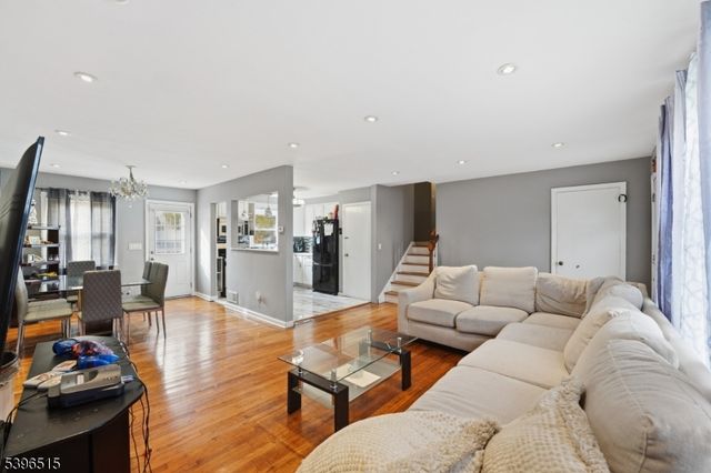 448 Cristiani St, Roselle Boro, NJ 07203