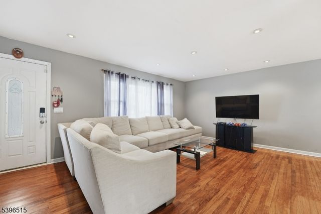 448 Cristiani St, Roselle Boro, NJ 07203