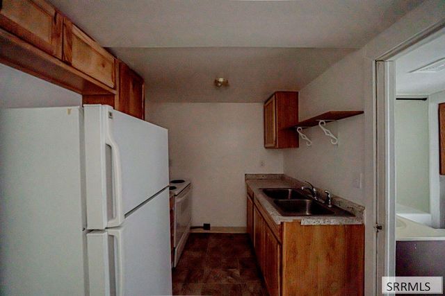1849 S Higbee Avenue, Idaho Falls, ID 83404