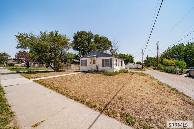 1849 S Higbee Avenue, Idaho Falls, ID 83404